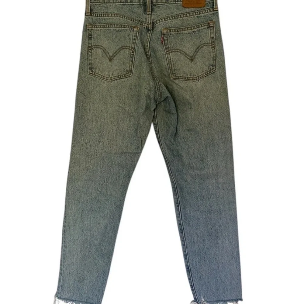 Levi’s Premium Wedgie Raw Hem Button Fly High Rise Straight Leg Jeans Size 27